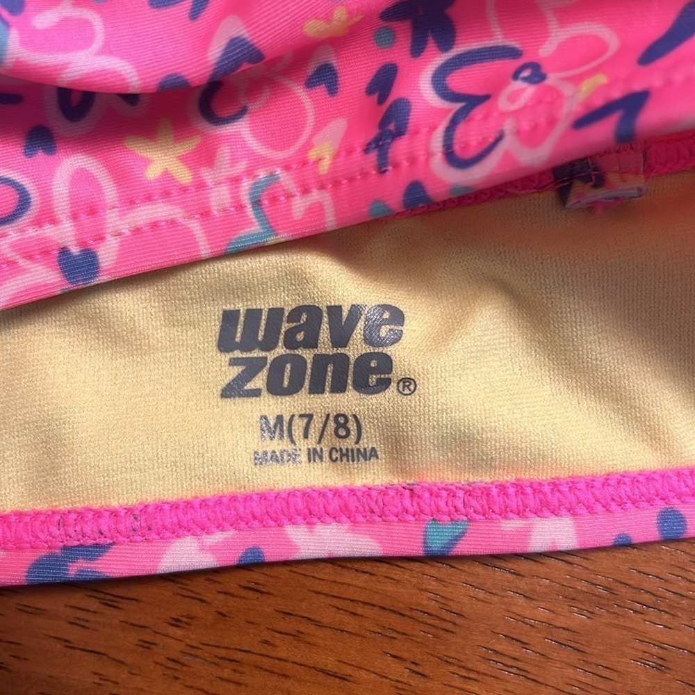 Girls set of swimsuits, pink set is a 7/8 and the one piece is a small. - Picture 10 of 11